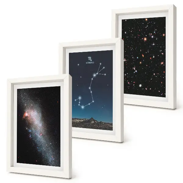 Composizione di 3 quadri raffiguranti paesaggi cosmici con galassie e la costellazione dello Scorpione