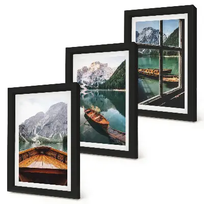 Composizione di 3 quadri con veduta di un lago di montagna con barche e una finestra sullo sfondo