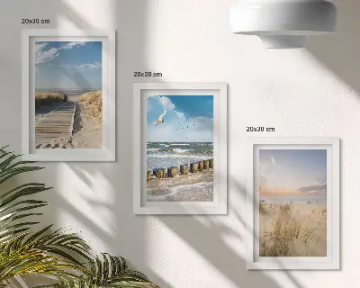 Composizione di 3 quadri con spiaggia, sabbia, onde, cielo e uccelli in volo