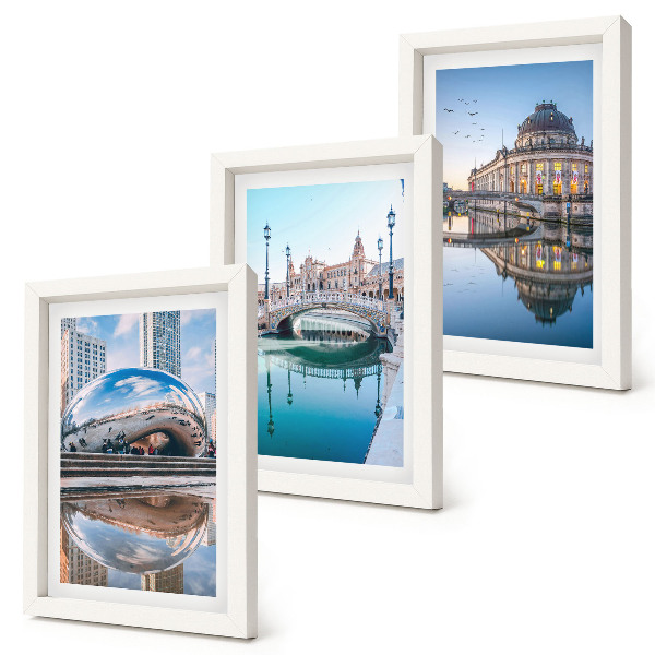 Composizione di 3 quadri L'architettura della città riflessa nell'acqua