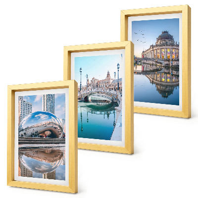Composizione di 3 quadri L'architettura della città riflessa nell'acqua