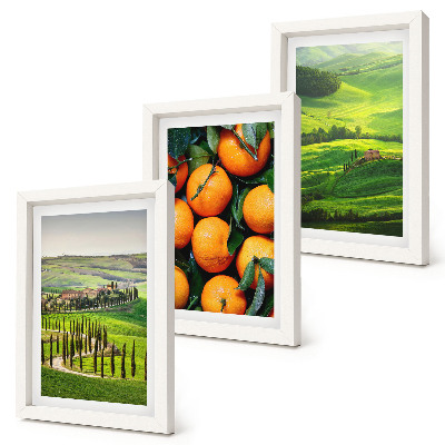 Trittico incorniciato Paesaggio rurale italiano con arance e natura