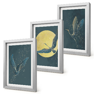 Trittico incorniciato Gru in volo sullo sfondo della luna e delle stelle.