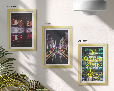 Trittico incorniciato Insegne al neon della città di notte con vista sul fiume