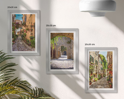 Composizione di 3 quadri Strade italiane con fiori e architettura paesaggistica
