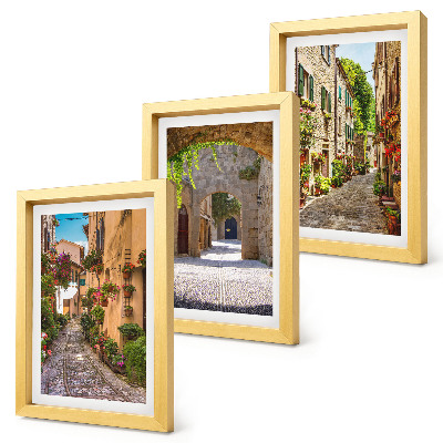Composizione di 3 quadri Strade italiane con fiori e architettura paesaggistica