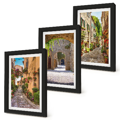 Composizione di 3 quadri Strade italiane con fiori e architettura paesaggistica