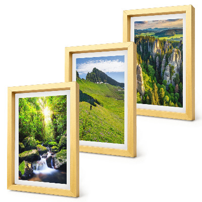 Composizione di 3 quadri Paesaggi montani verdi con cascata e foresta