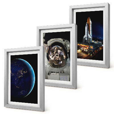 Trittico incorniciato Vedute spaziali con la Terra, un astronauta e un razzo.