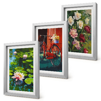 Trittico incorniciato Gigli sull'acqua, bicicletta in giardino, fiori colorati