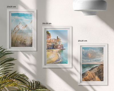Composizione di 3 quadri Paesaggi marini con spiaggia, città e scogliere