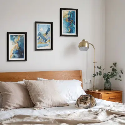 Composizione di 3 quadri motivo astratto con montagne blu