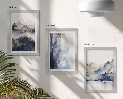 Trittico incorniciato raffigurante paesaggi montani con tonalità blu e grigie