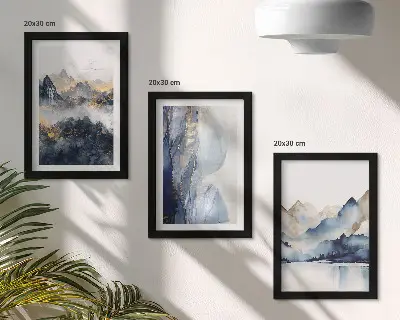 Trittico incorniciato raffigurante paesaggi montani con tonalità blu e grigie