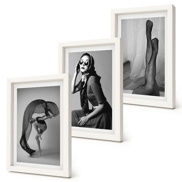 Composizione di 3 quadri Eleganti ritratti in bianco e nero di donne in pose raffinate.