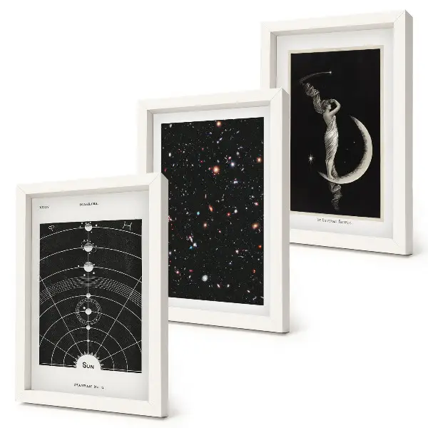 Trittico incorniciato galassie del sistema solare con figura sulla luna di notte