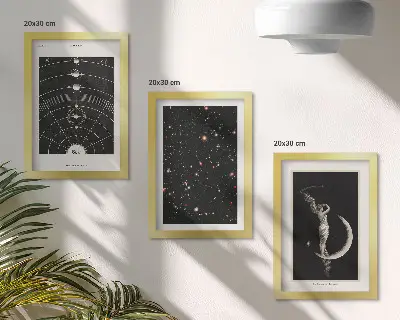 Trittico incorniciato galassie del sistema solare con figura sulla luna di notte