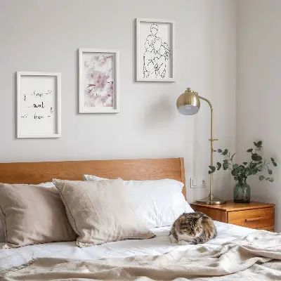 Composizione di 3 quadri con fiori e famiglia in stile minimalista