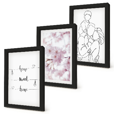 Composizione di 3 quadri Fiori e famiglia in un design minimalista