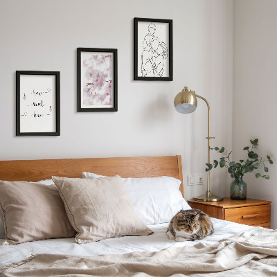 Composizione di 3 quadri Fiori e famiglia in un design minimalista