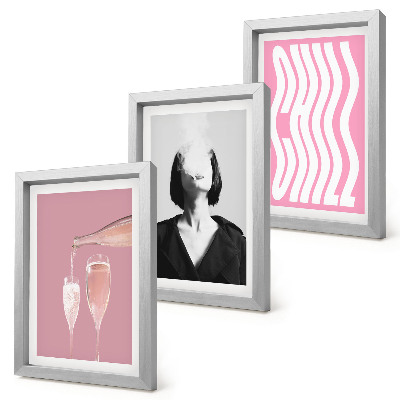 Trittico incorniciato Elegante ritratto di una donna che si rilassa bevendo champagne.