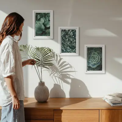 Composizione di 3 quadri con piante verdi e succulente alla moda