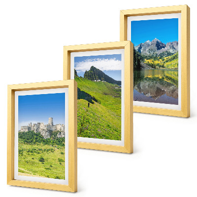 Composizione di 3 quadri Verdi colline con un castello e paesaggi montani