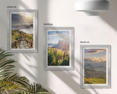 Composizione di 3 quadri Paesaggi montani con fiori, cielo e sentiero