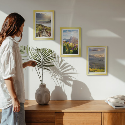 Composizione di 3 quadri Paesaggi montani con fiori, cielo e sentiero