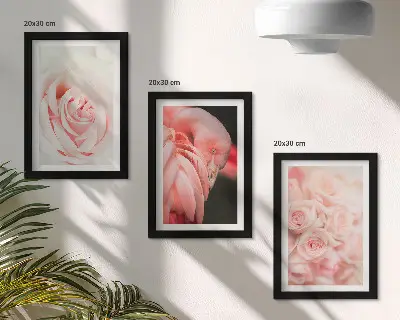 Trittico incorniciato con stampa di rose pastello e fenicottero in delicate sfumature