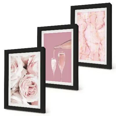 Trittico incorniciato con rose color champagne su sfondo effetto marmo pastello