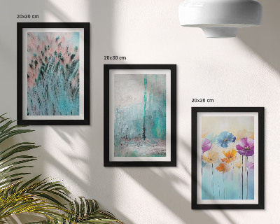 Composizione di 3 quadri Fiori su uno sfondo di colori pastello e motivi delicati.