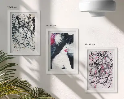 Trittico incorniciato dipinto con motivi astratti raffigurante una donna con cappello