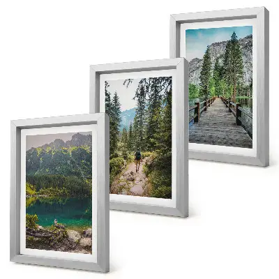 Trittico di quadri paesaggio con montagne laghi foreste e sentieri nella natura