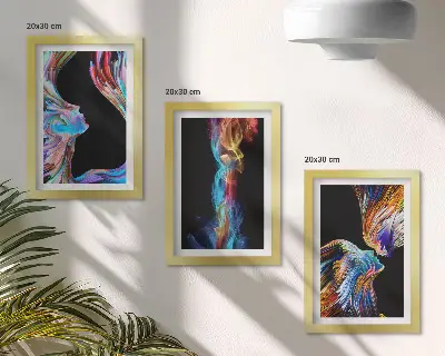 Trittico incorniciato con astrazioni colorate caratterizzate da volti e forme dinamiche