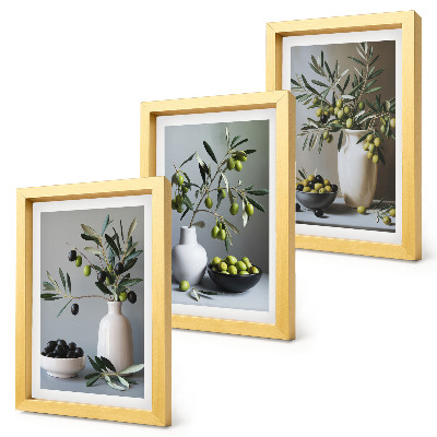 Trittico incorniciato Olive in vasi su uno sfondo di colori tenui