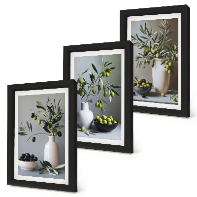 Trittico incorniciato Olive in vasi su uno sfondo di colori tenui