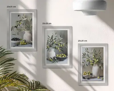 Composizione di 3 quadri con olive in vasi e rami su sfondo grigio