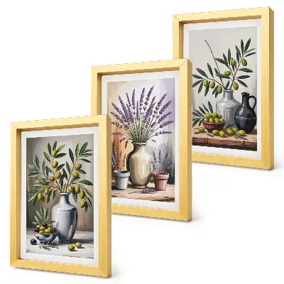 Trittico incorniciato con fiori e olive in vasi su sfondo chiaro