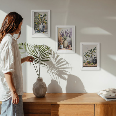 Trittico incorniciato Fiori e olive in vasi su uno sfondo chiaro