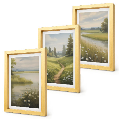 Trittico incorniciato Paesaggio primaverile con un sentiero lungo il fiume e un prato fiorito.