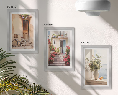 Composizione di 3 quadri Incantevoli stradine sul lungomare, ornate di fiori e biciclette.