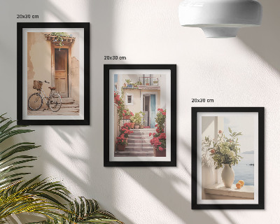 Composizione di 3 quadri Incantevoli stradine sul lungomare, ornate di fiori e biciclette.