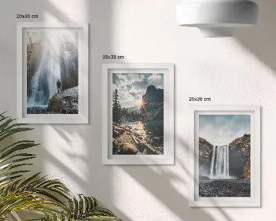 Composizione di 3 quadri con cascate in montagna e paesaggi naturali