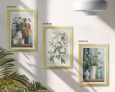 Trittico incorniciato estetica con olive verdi e rami di eucalipto