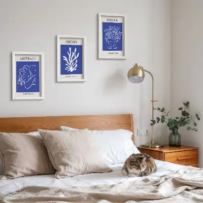 Composizione di 3 quadri con eleganti manifesti blu di Henri Matisse