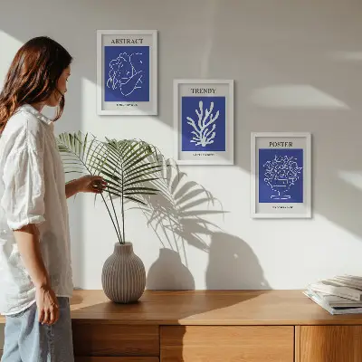 Composizione di 3 quadri con eleganti manifesti blu di Henri Matisse