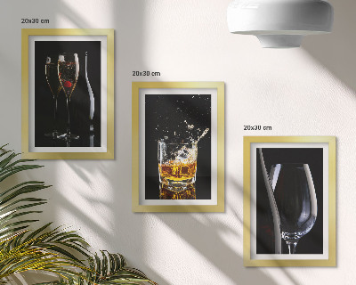 Composizione di 3 quadri Bicchieri di vino e whisky su sfondo nero