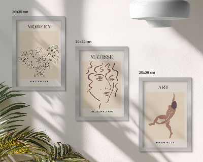 Composizione di 3 quadri Grafica elegante con fiori, volti e figure umane.