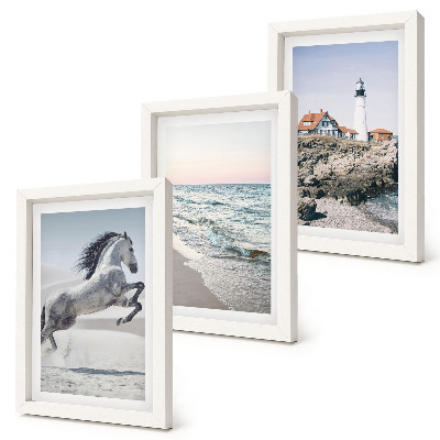 Trittico incorniciato Cavalli in movimento, spiaggia e onde dell'acqua del faro